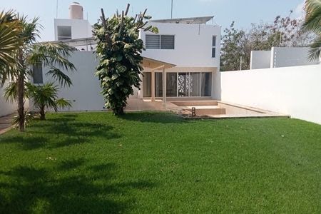 3 Bedroom House with Solar Panels