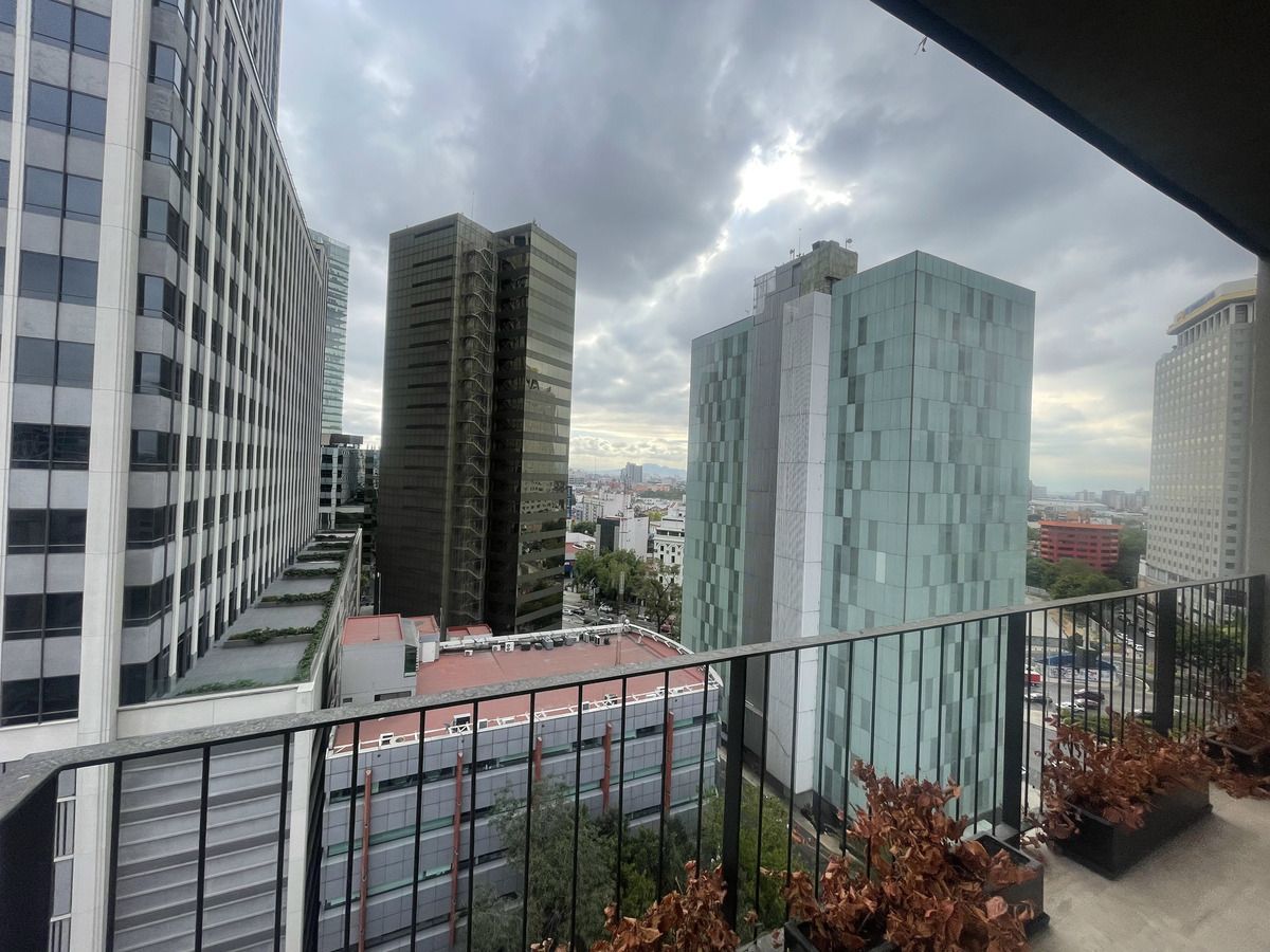 12 de 37: Vista balcon frontal