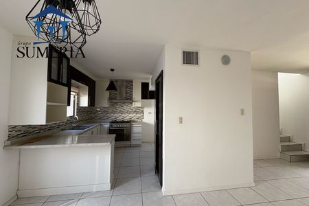 House for sale in Las Sendas facing the park in the Reliz area with Club House