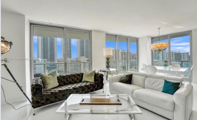 Departamento en Hallandale Beach, foto 2 de 22