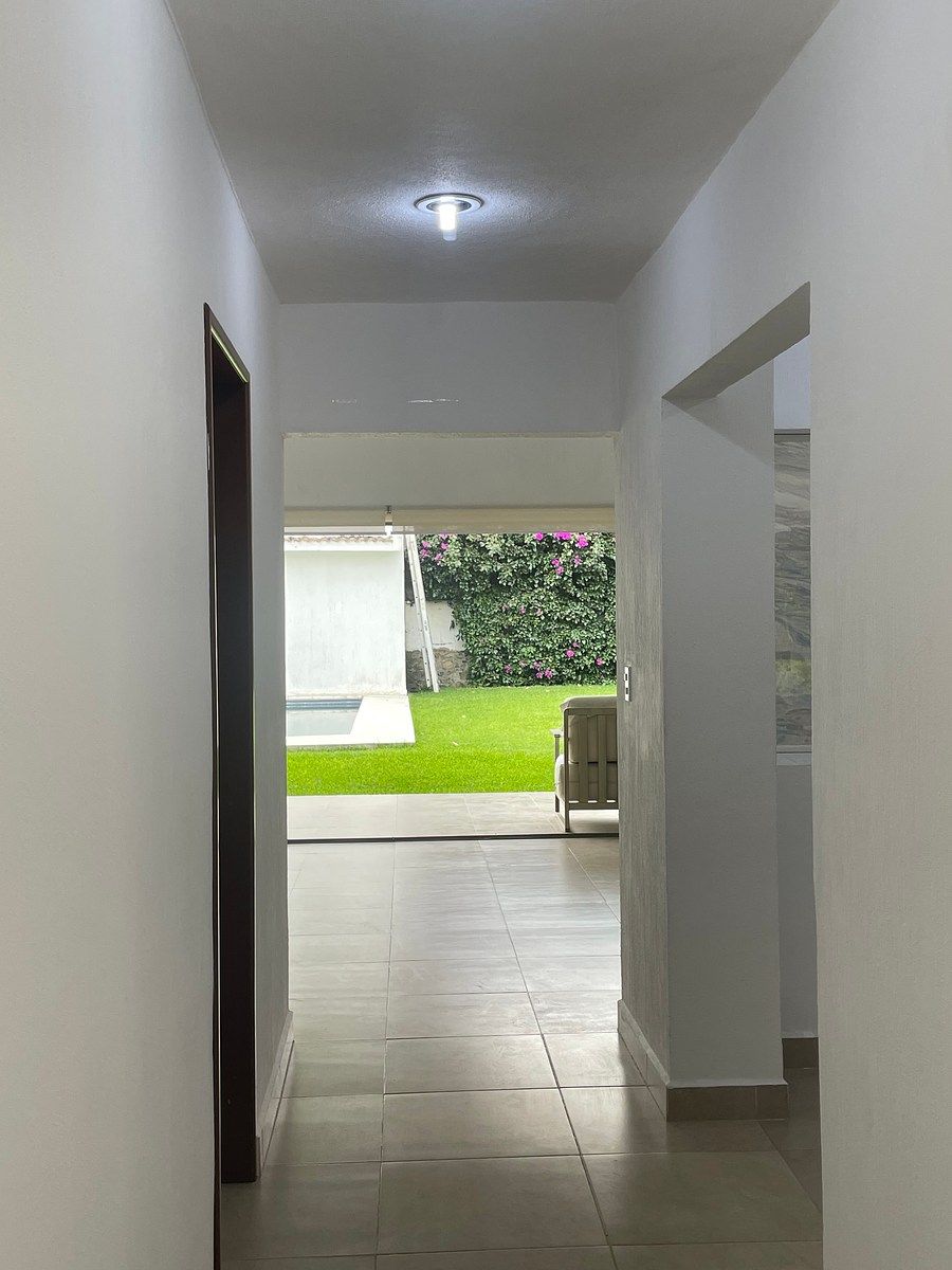 Casa de Una Planta con Jardín y Alberca | Lomas de Cocoyoc, foto 1 de 42