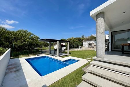 Casa Nueva de 1 Planta | Doble Terreno en Esquina, Lomas de Cocoyoc