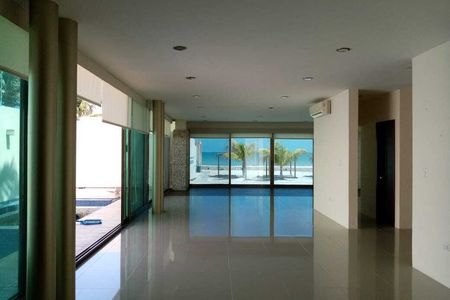 CASA CON VISTA AL MAR EN RENTA - CLUB RESIDENCIAL AZUL #32