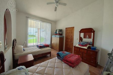 CASA EN VENTA EN FRACC. BRISAS DE CUAUTLA, CUAUTLA, MOR. ESCRITURADA.