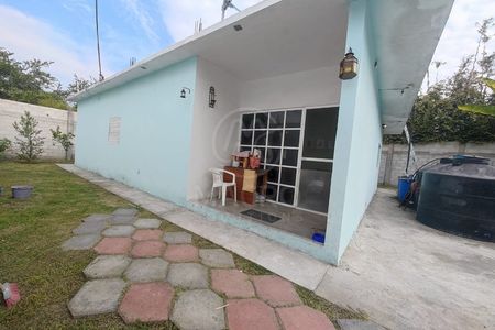 CASA EN VENTA EN COL. FRANCISCO I. MADERO, CUAUTLA, MOR. DE UN NIVEL CON JARDÍN