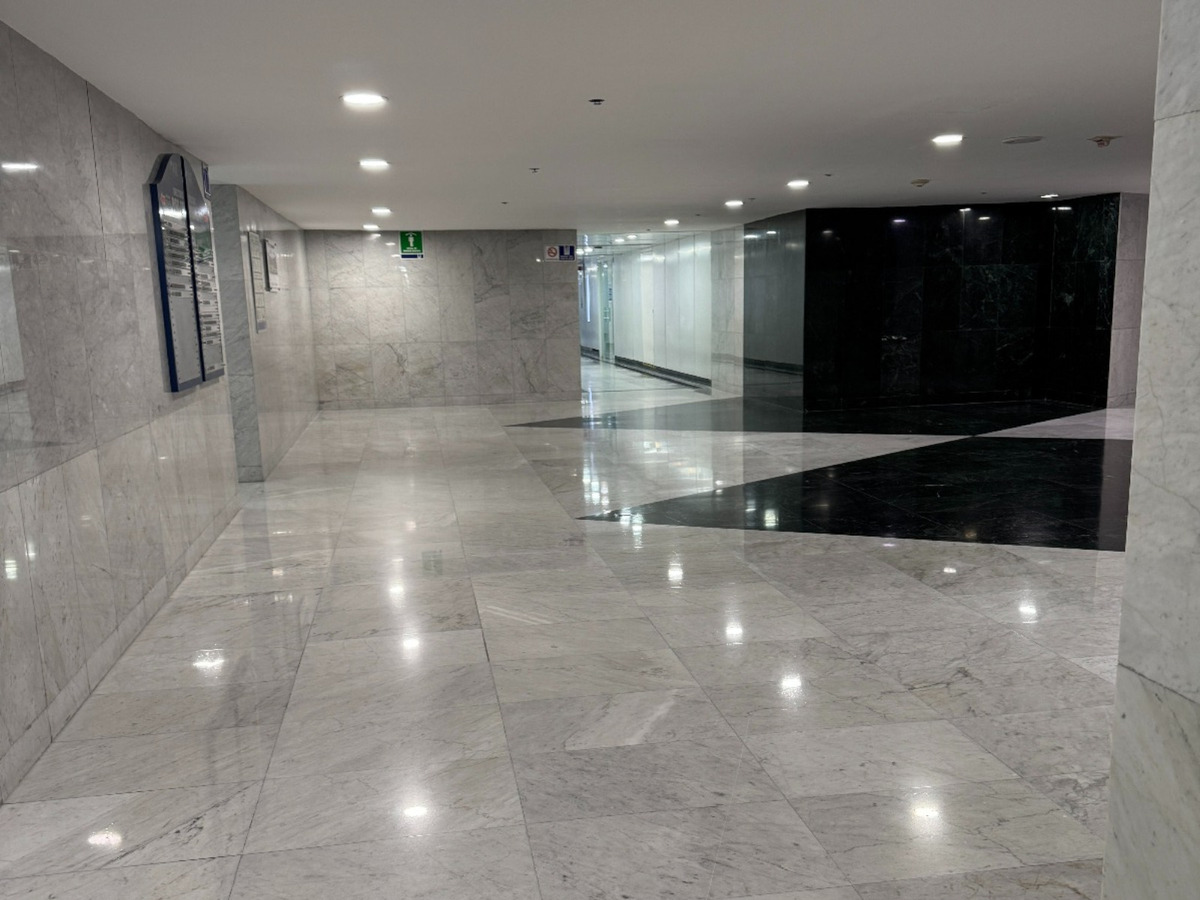 11 de 11: ZONA DE  ELEVADORES