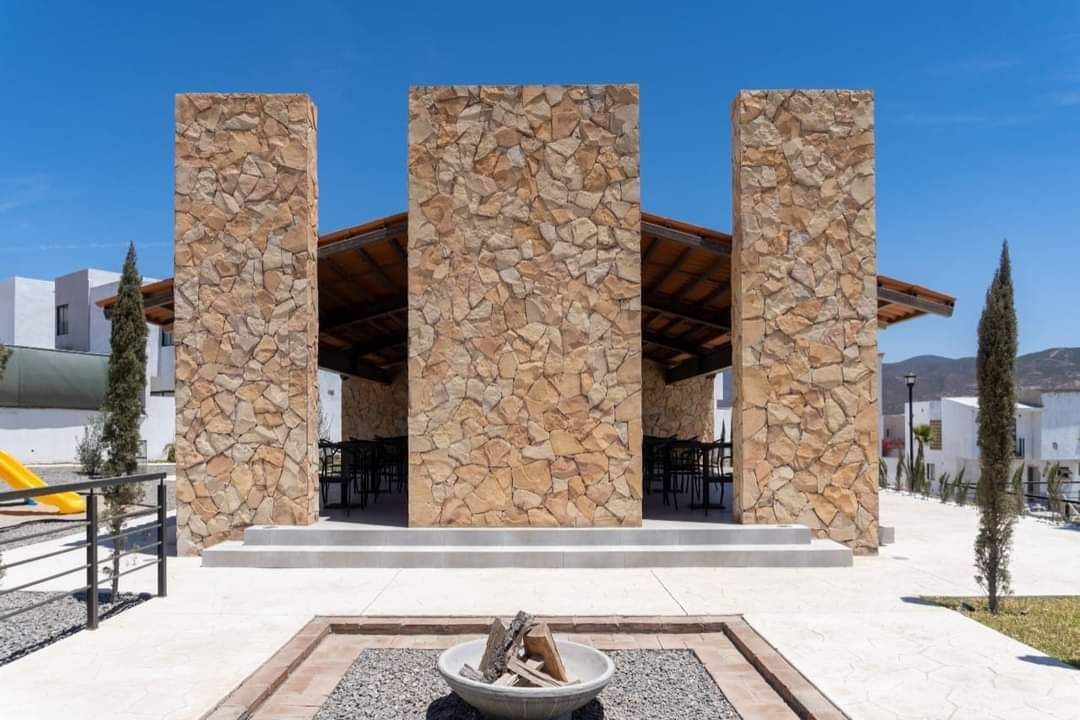 32 de 32: Hermoso fogatero.