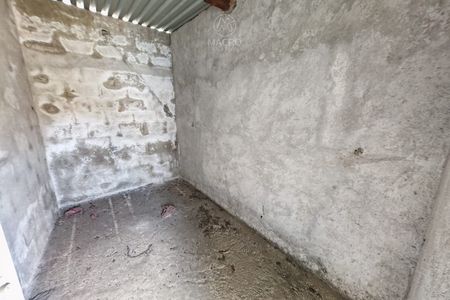 CASA À VENDA NA COL. TETELCINGO, CUAUTLA, MOR. COM UM AMPLo JARDIM.