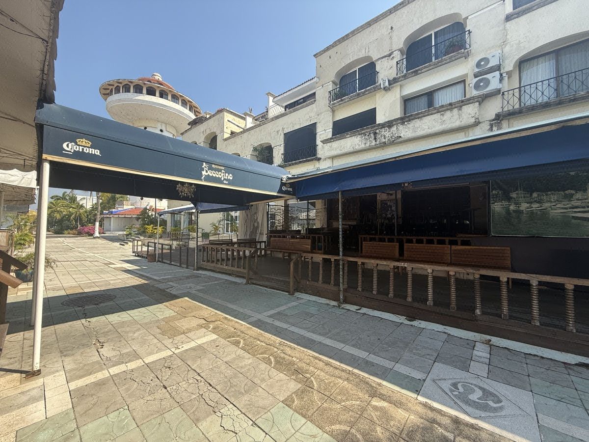 Local en venta , Marina Ixtapa Zihuatanejo, Guerrero