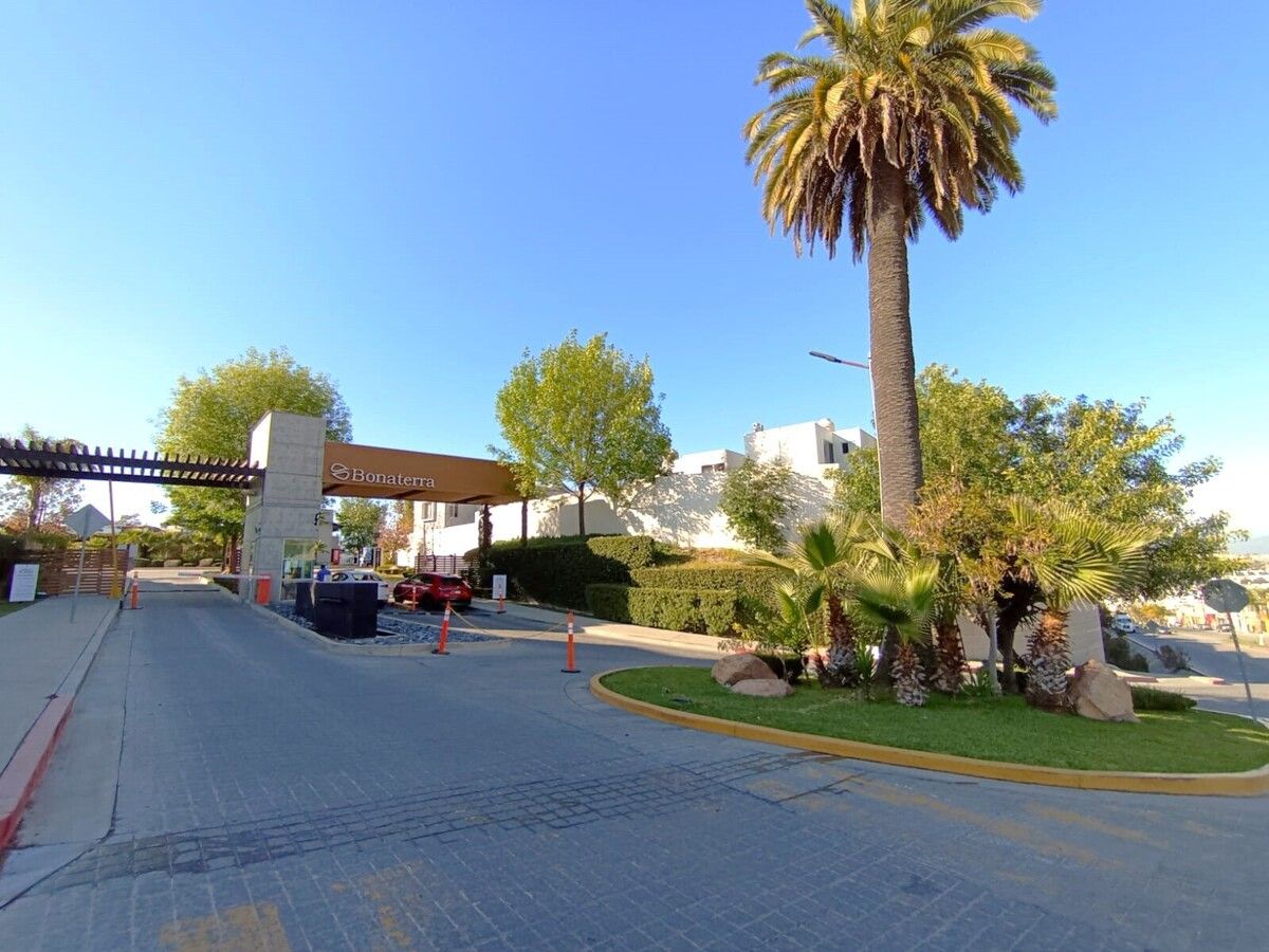 DEPARTAMENTO EN RENTA BONATERRA AMUEBLADO MUY SEGURO CASA CLUB ALBERCA Y GYM, foto 1 de 17