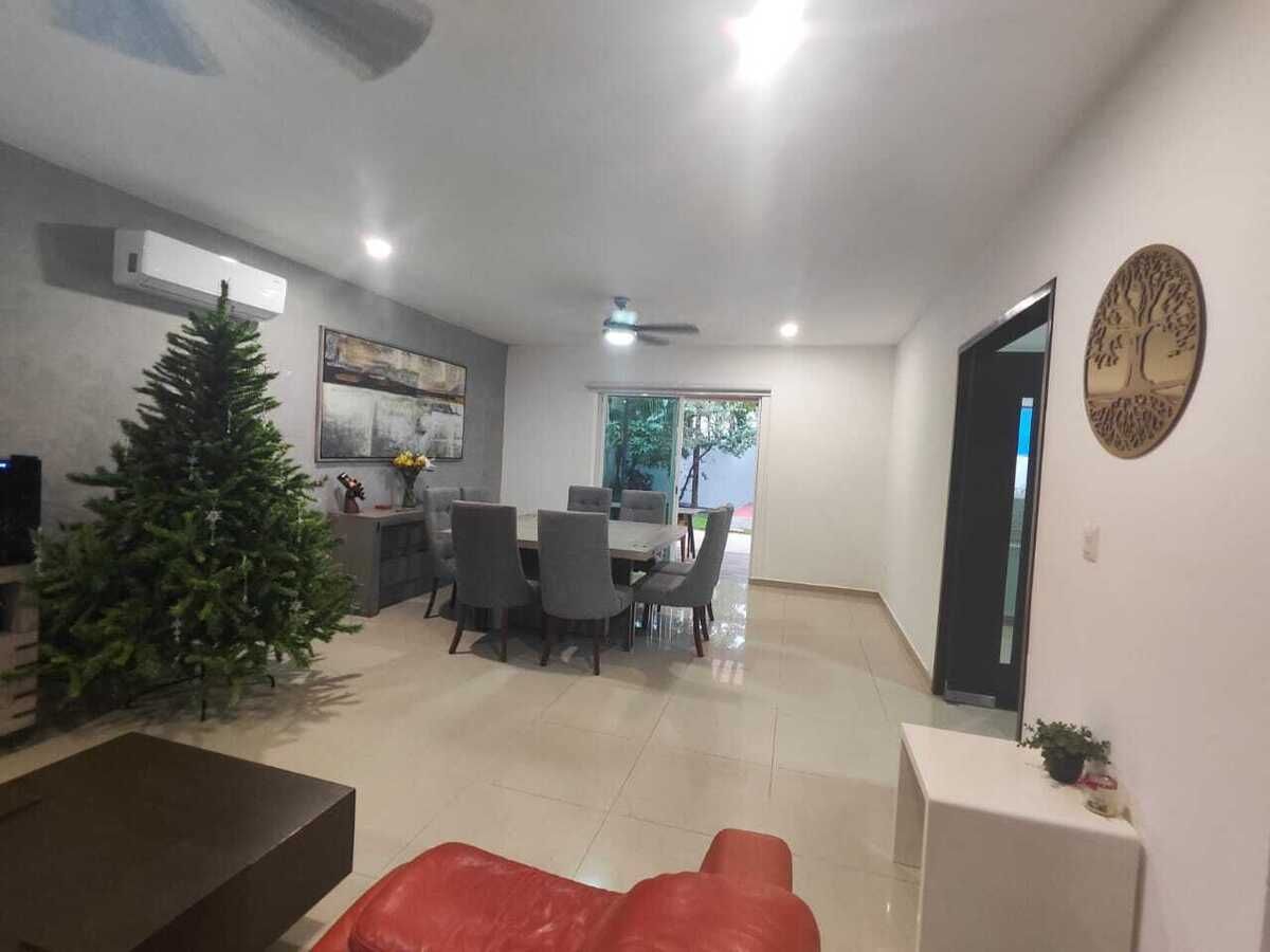 2 de 11: Sala-Comedor