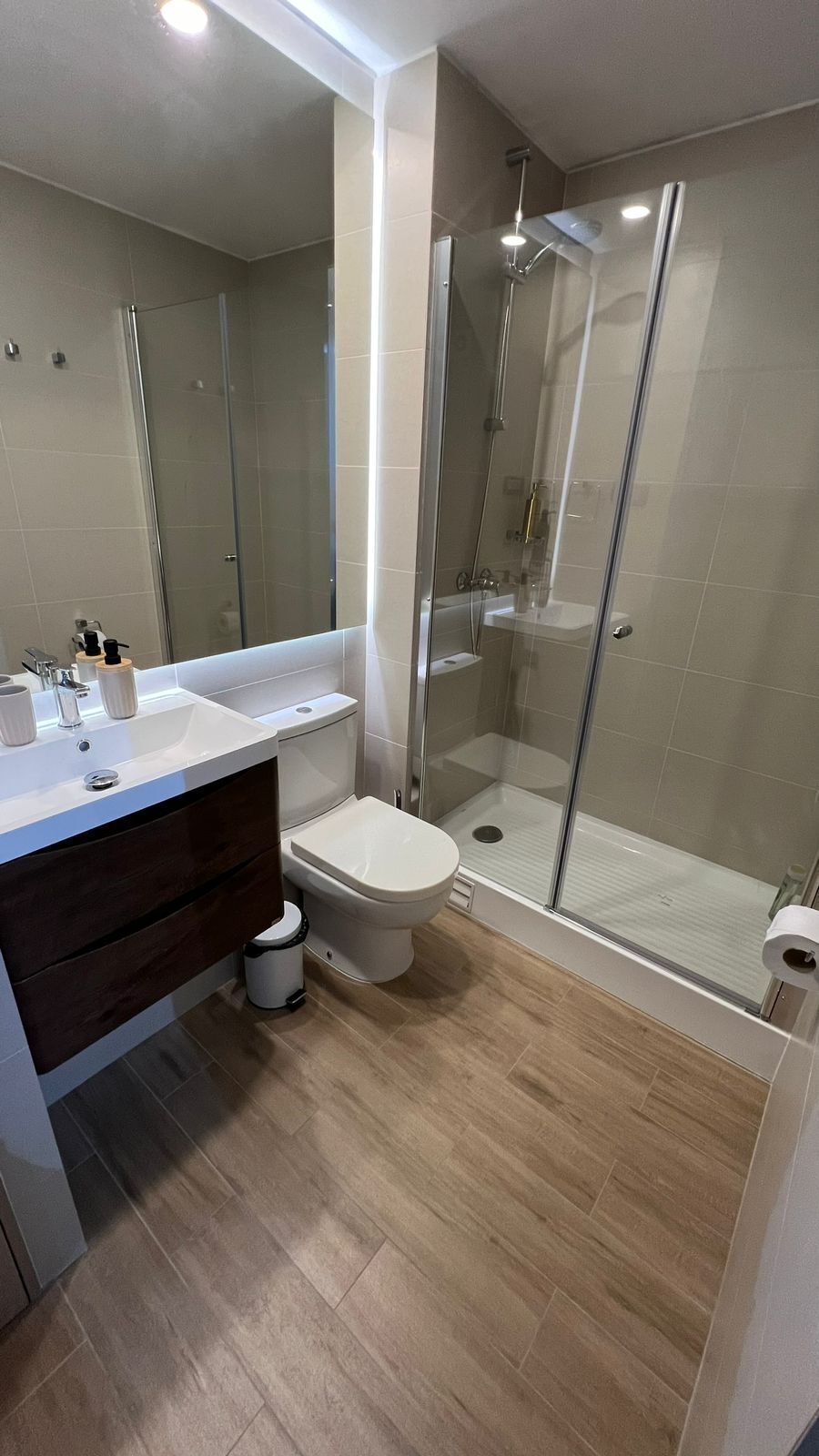 6 de 6: Baño suite