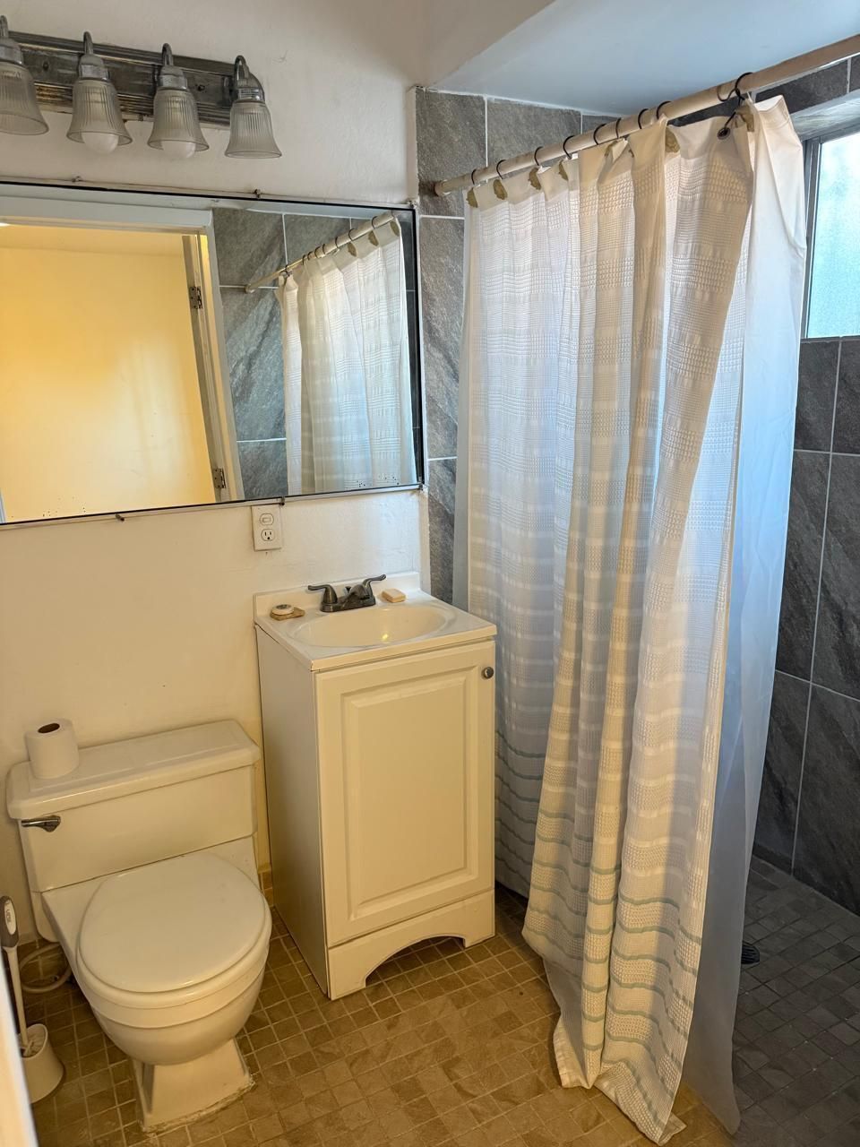 13 de 45: baño completo