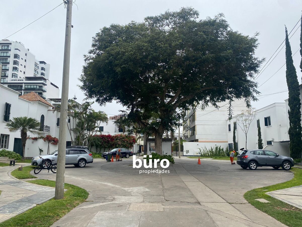 20 de 22: Exclusivo Condominio ubicado en parte posterior terreno