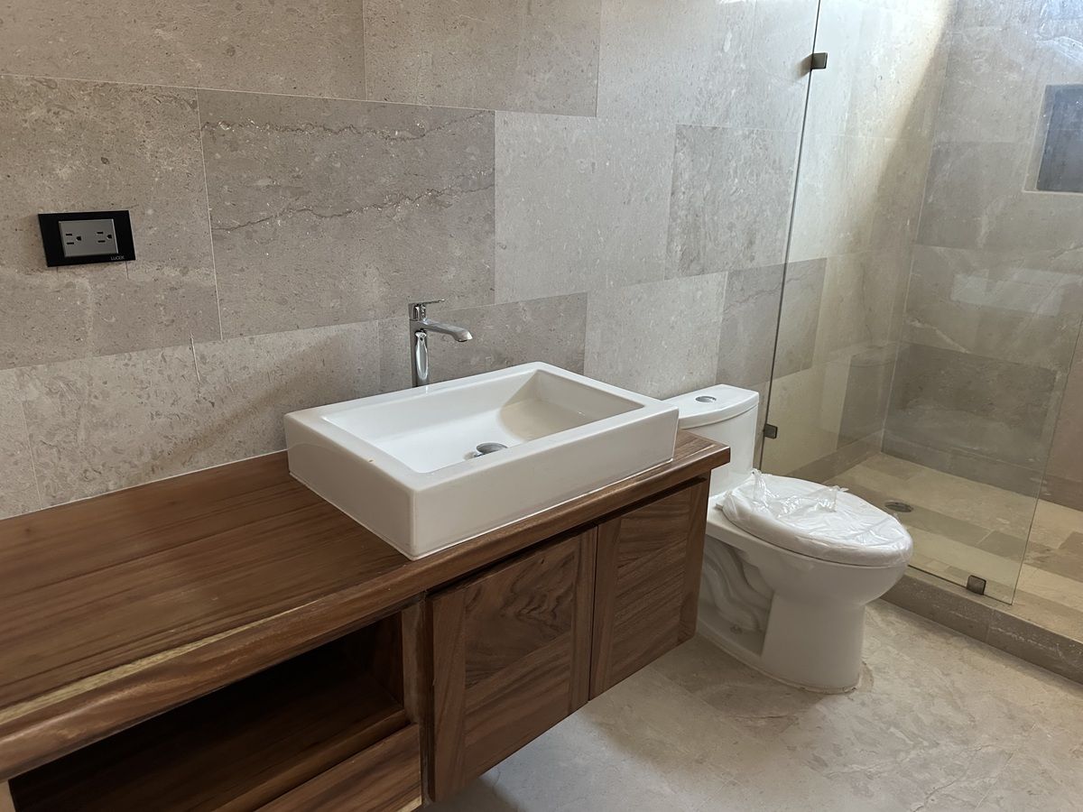 7 de 10: Baño recámara secundaria