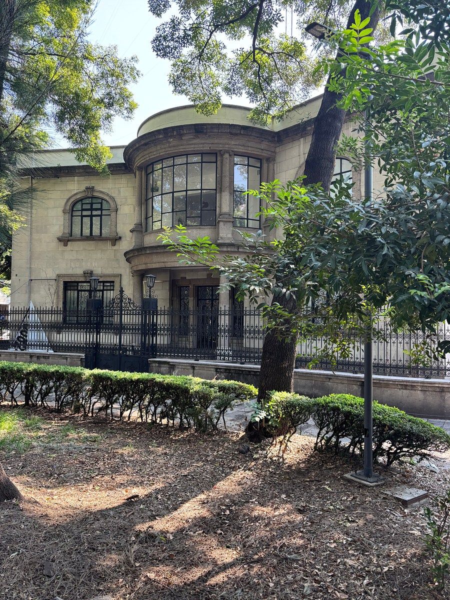 Casa espetacular com amplo uso do solo no Vale, foto 1 de 16