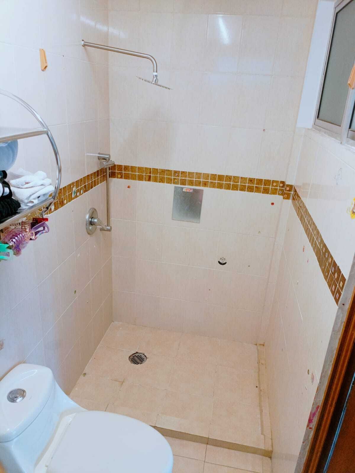 5 of 21: BAÑO DEPTO