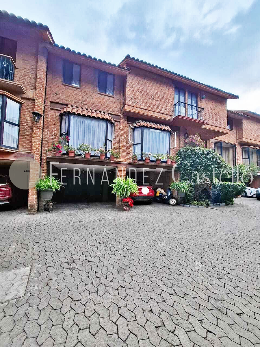 Renta casa SEMI AMUEBLADO con TERRAZA en Altavista, Álvaro Obregón, foto 1 de 36