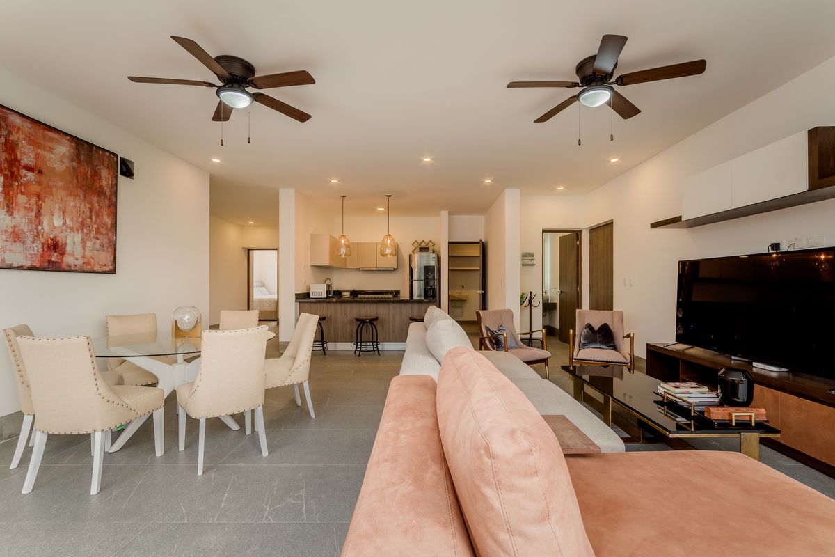 7 de 28: Sala Comedor