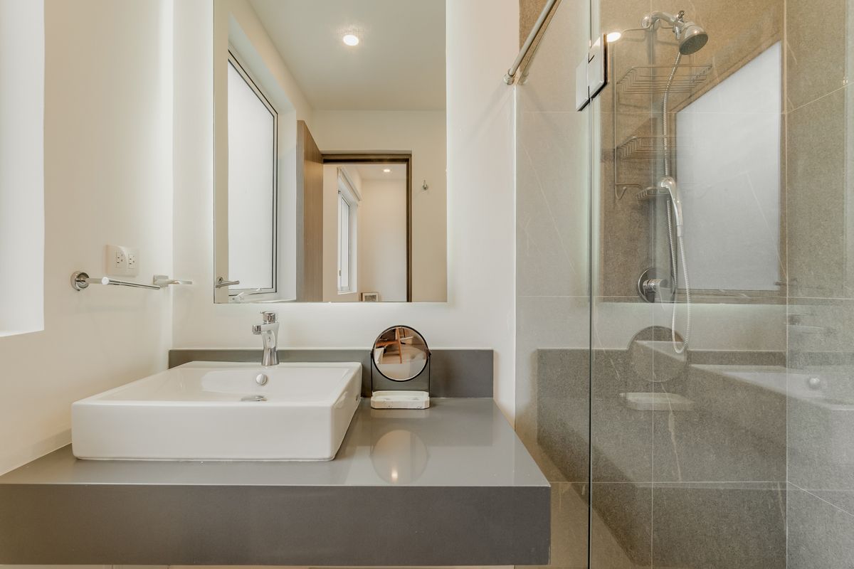 25 de 28: Baño tercera Recamara