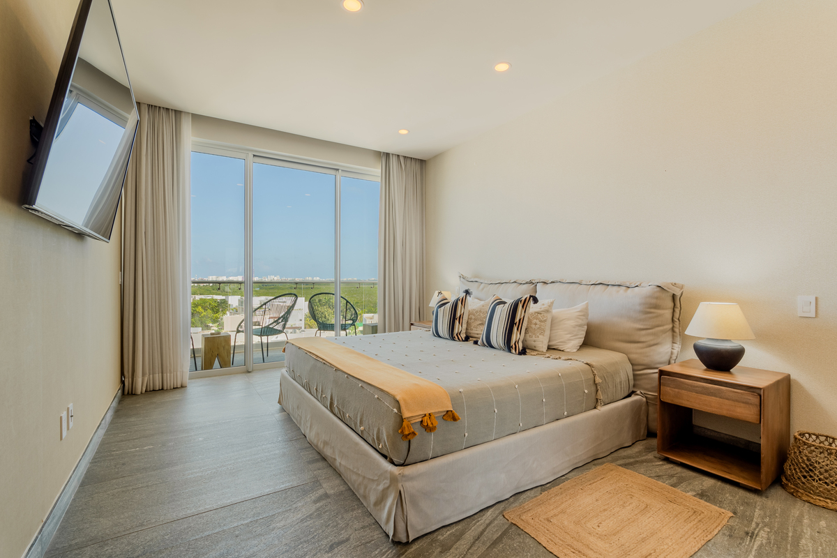 4 de 34: Recamara Principal Cama King