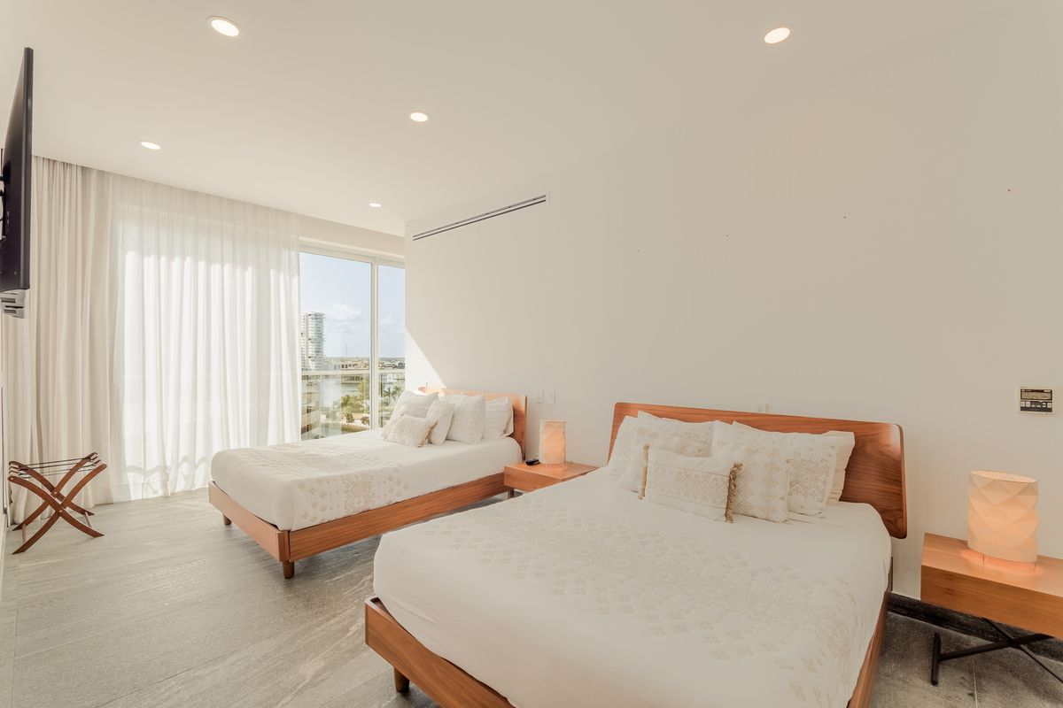 25 of 37: Tercera Recamara con 2 camas Queen