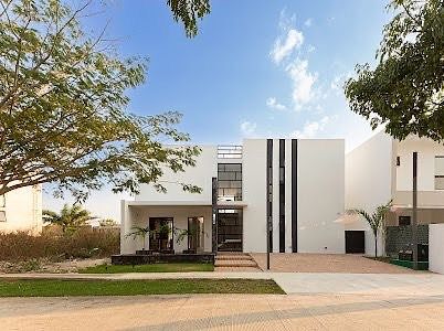 MODERNA CASA EN VENTA UBICADA EN CABO NORTE MERIDA., foto 1 de 23