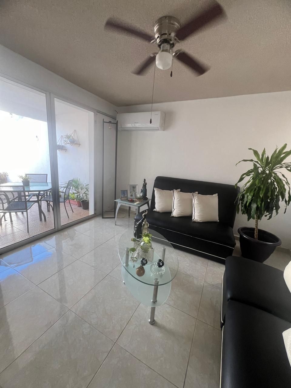2 de 15: Sala