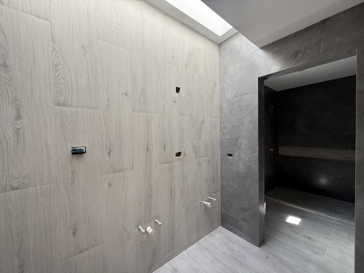 6 de 19: baño completo de planta baja