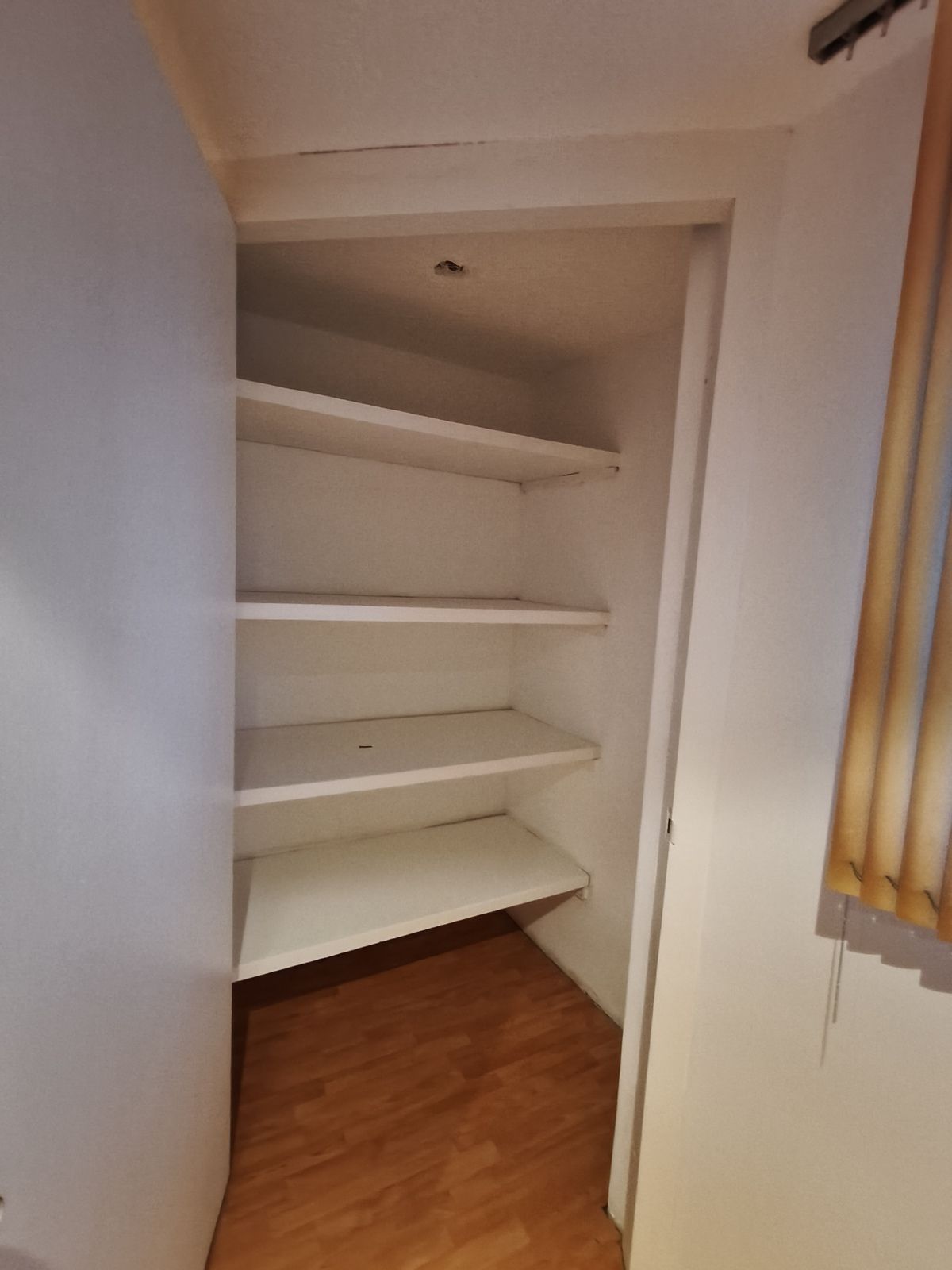 36 de 37: Closet 5ta recámara o estudio