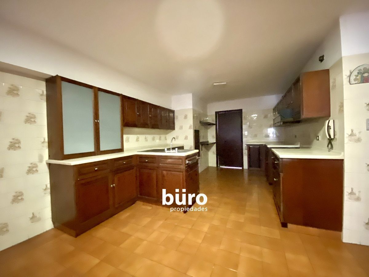 15 de 25: Cocina cerrada.