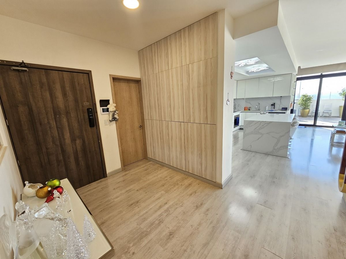 HALL RECIBIDOR