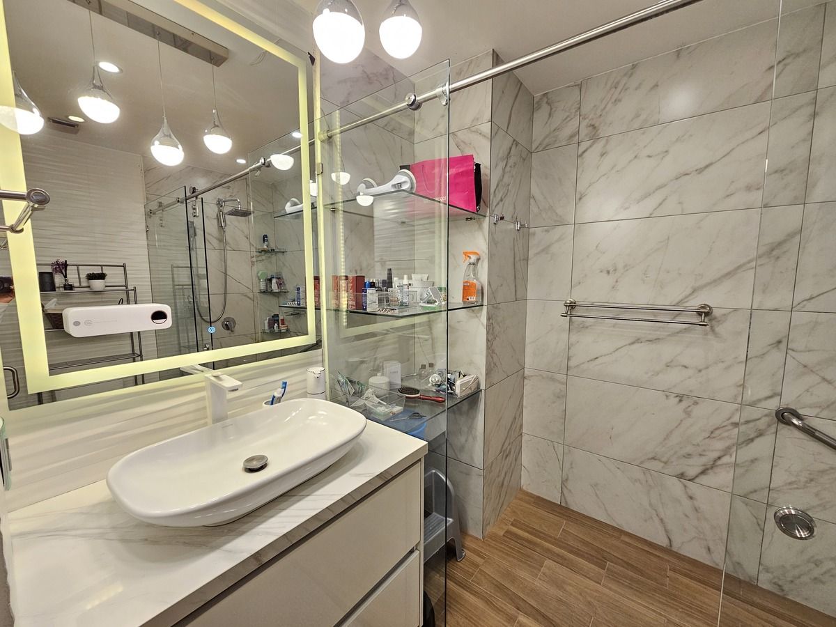 18 de 28: BAÑO MASTER