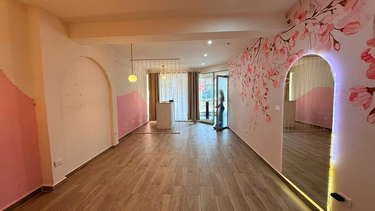 Excelente local en 2do. piso Cumbres 4o. Sector, foto 1 de 15