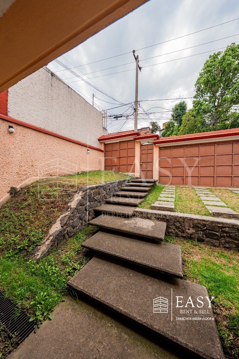 House in Lomas del Chamizal, Cuajimalpa de Morelos, photo 2 of 24