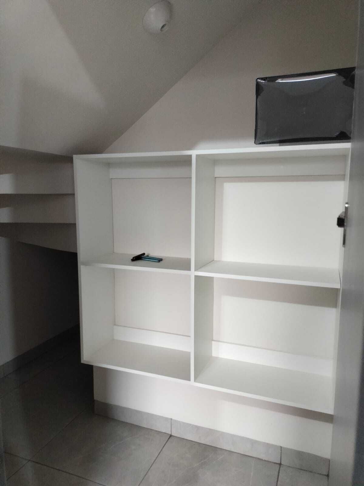 21 de 23: Alacena y bodega