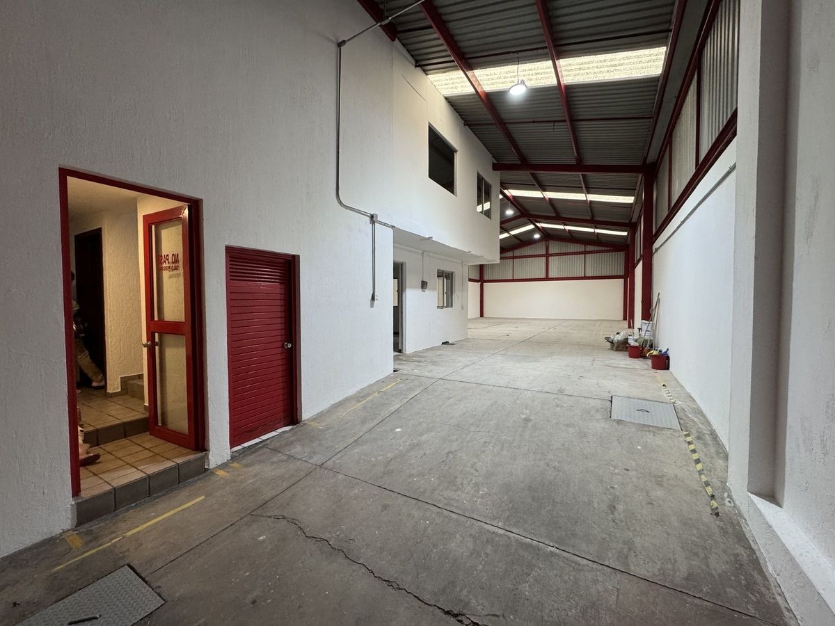 5 de 21: Ingreso área de bodega