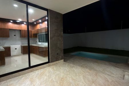 CASA EN VENTA EN MÉRIDA, PRIVADA PARQUE NATURA, ENTREGA INMEDIATA