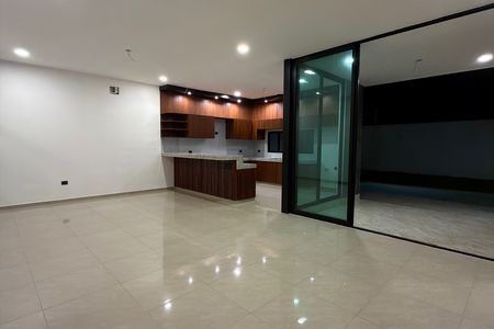 CASA EN VENTA EN MÉRIDA, PRIVADA PARQUE NATURA, ENTREGA INMEDIATA