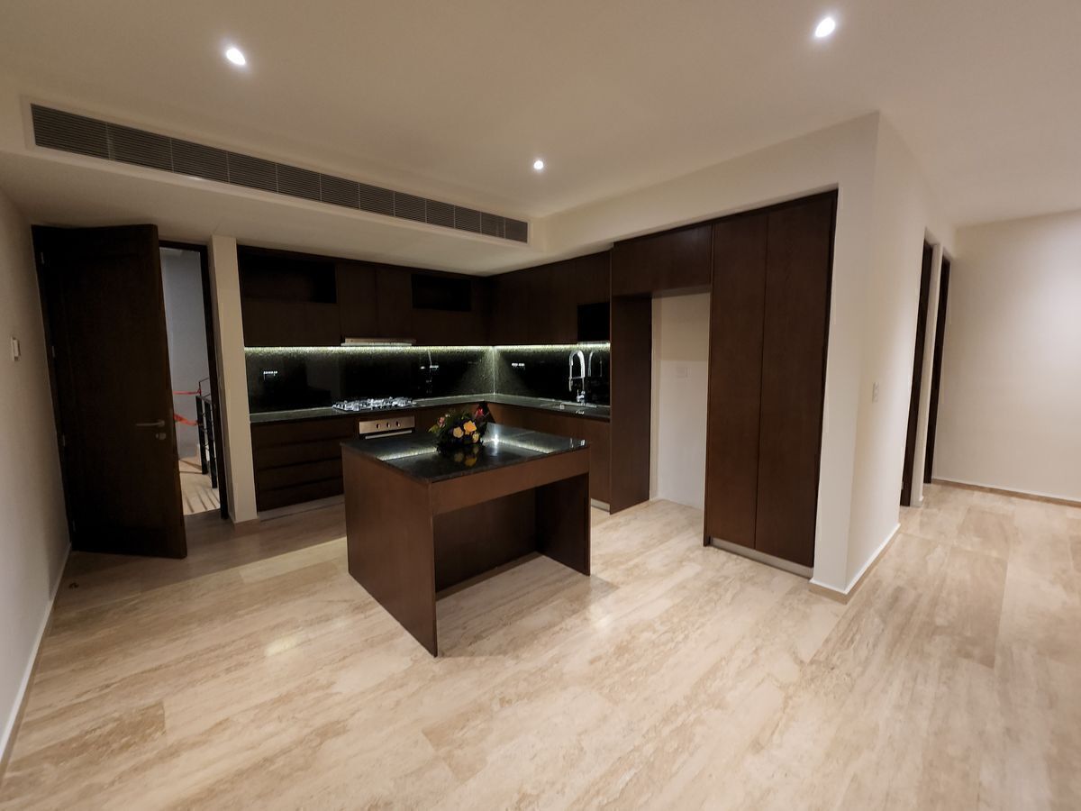 2 of 35: Departamento en Venta Merida