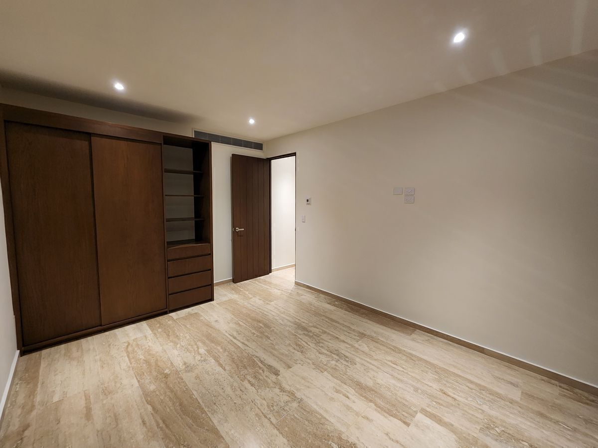 4 of 35: Departamento en Venta Merida