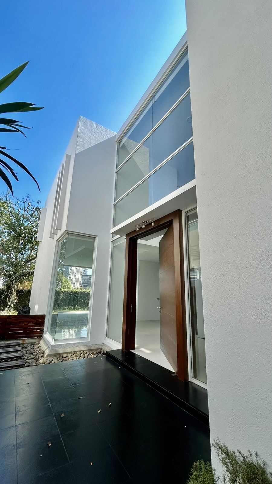 4 de 39: Entrada Principal