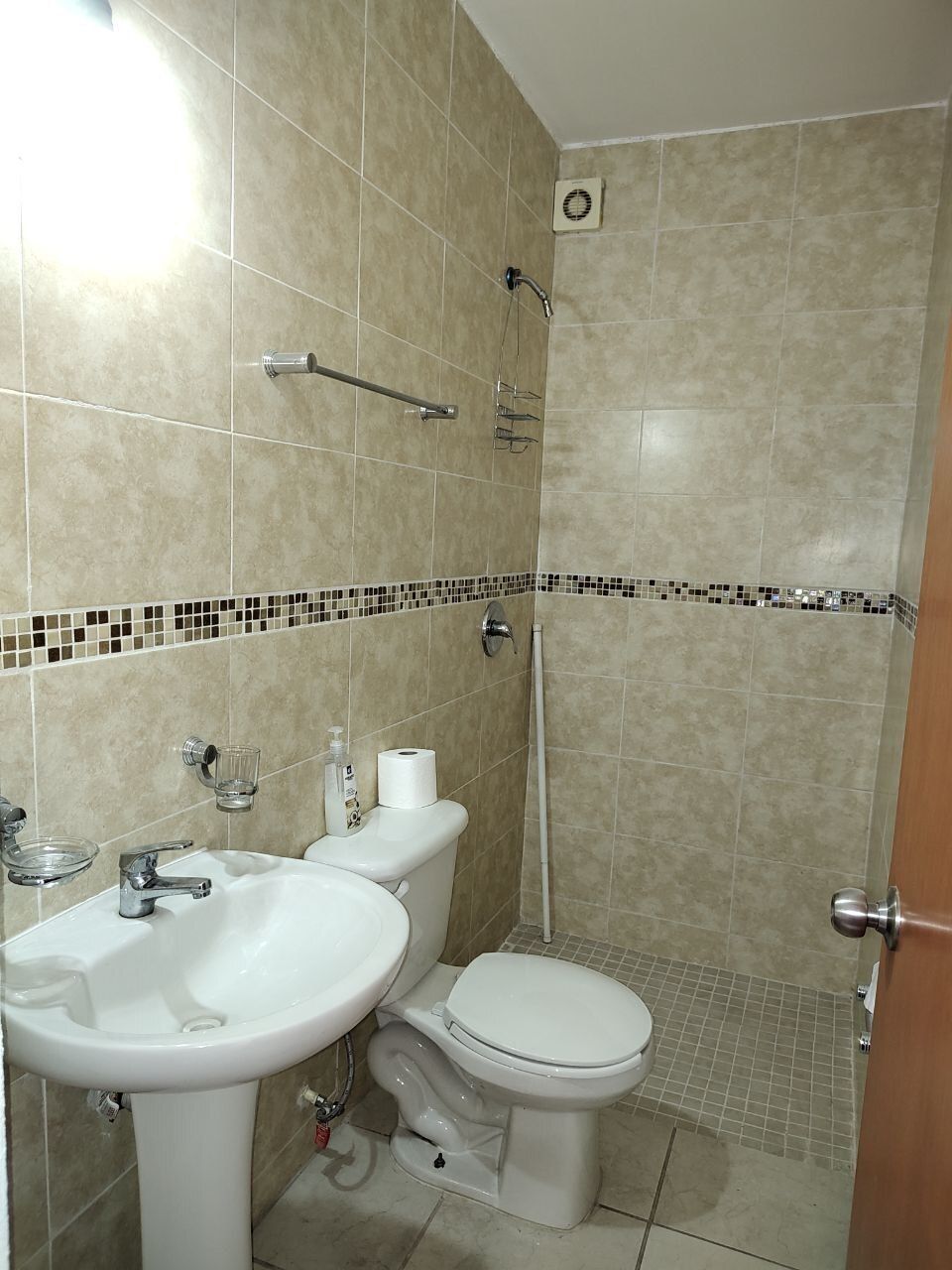 5 de 11: Baño completó P.B