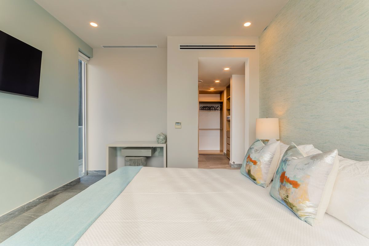 13 of 28: Recámara 1 
Cama Queen