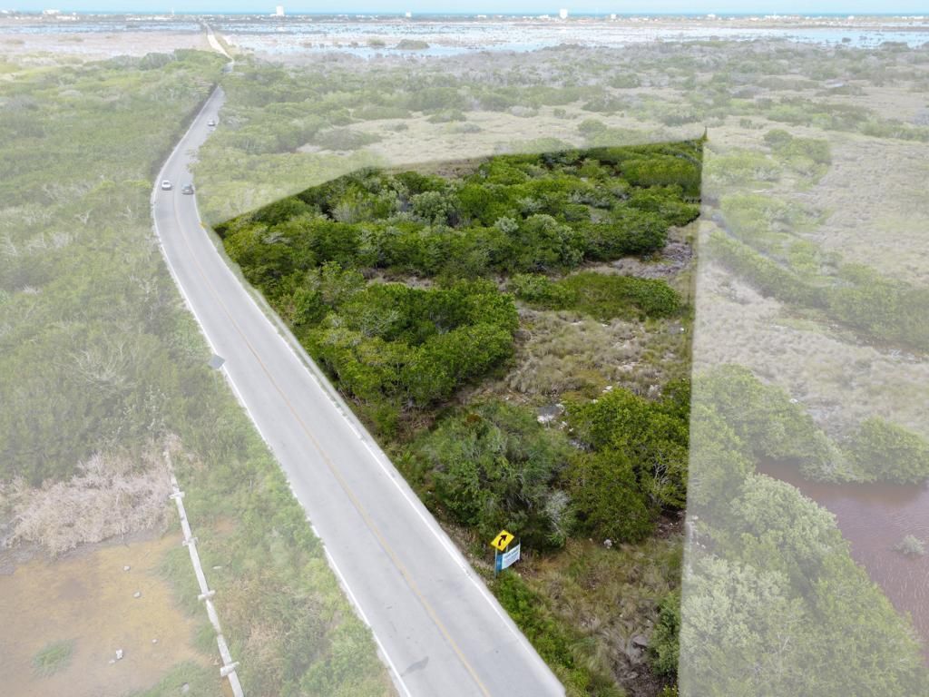 Terreno en venta (6.7 hectáreas) en Chicxulub puerto, a 15 minutos de Mérida. - foto 2