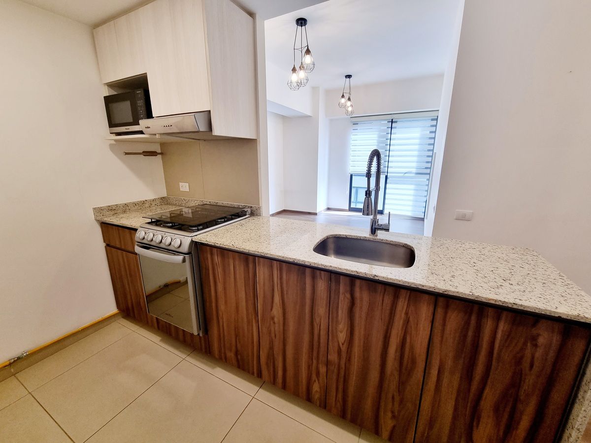 1 of 19: Barra cocina