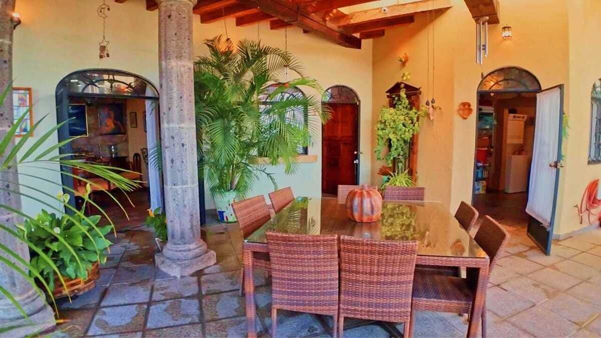 Spectacular House in El Caracol - TCH