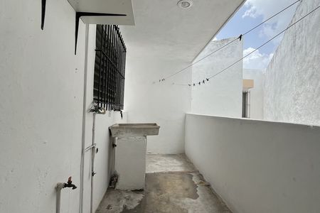 Apartamento mobiliado para alugar, andar superior. Col México Norte.