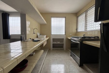 Apartamento mobiliado para alugar, andar superior. Col México Norte.