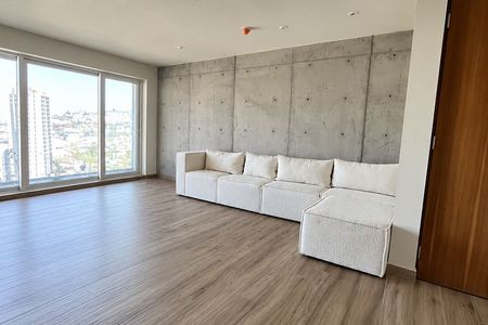 2 bedroom, 2.5 bathroom apartment in Las Huastecas Semi-furnished